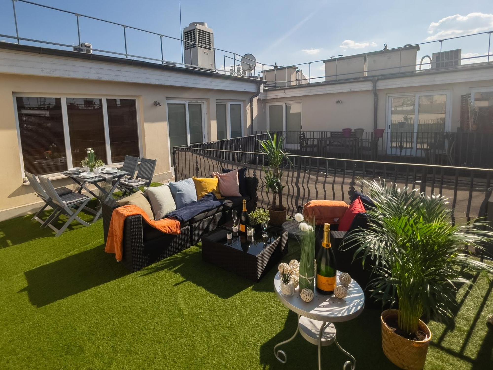 Luxurious Penthouse In The Heart Of Budapeste Exterior foto
